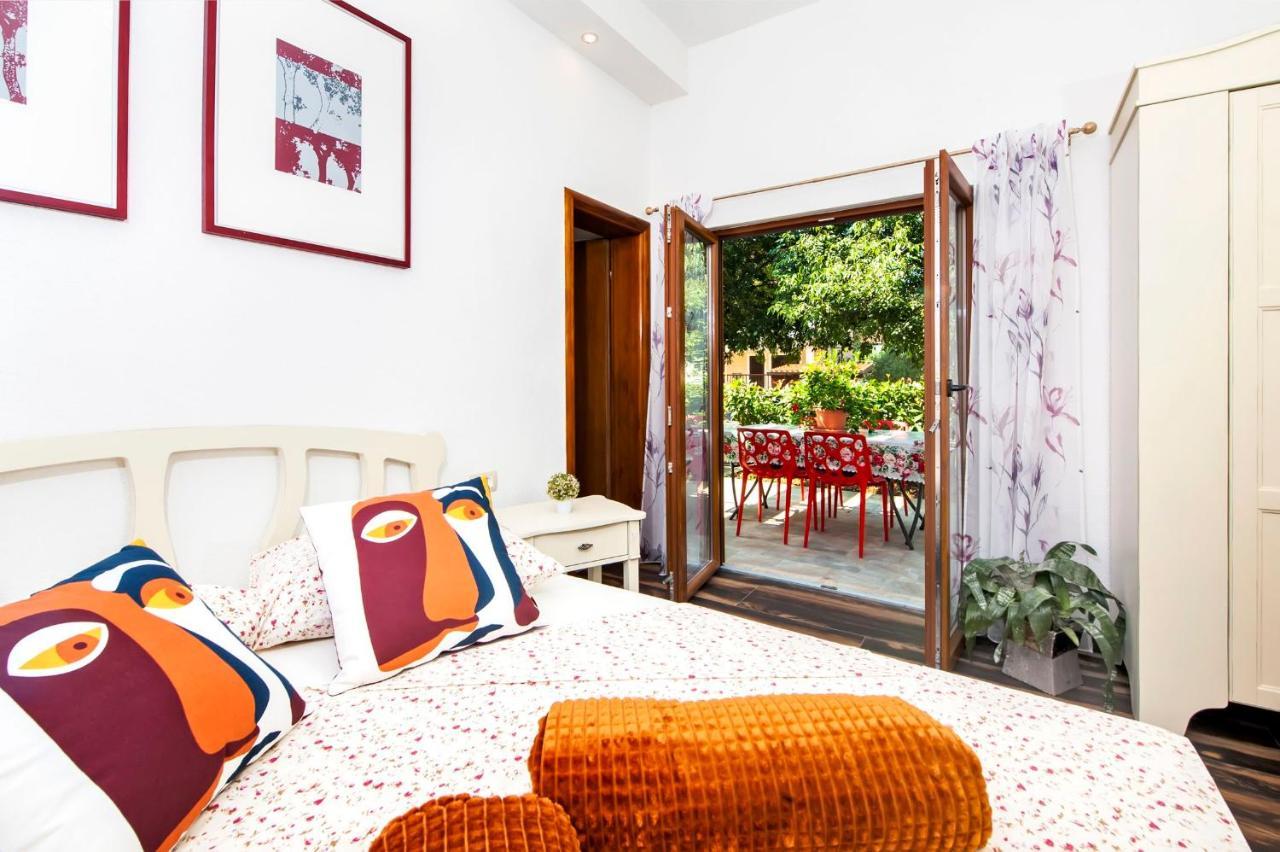 Apartments Karmen 로비니 외부 사진