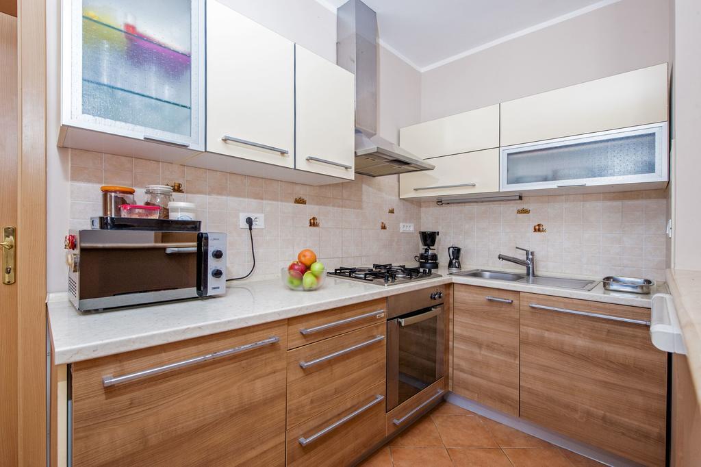 Apartments Karmen 로비니 외부 사진