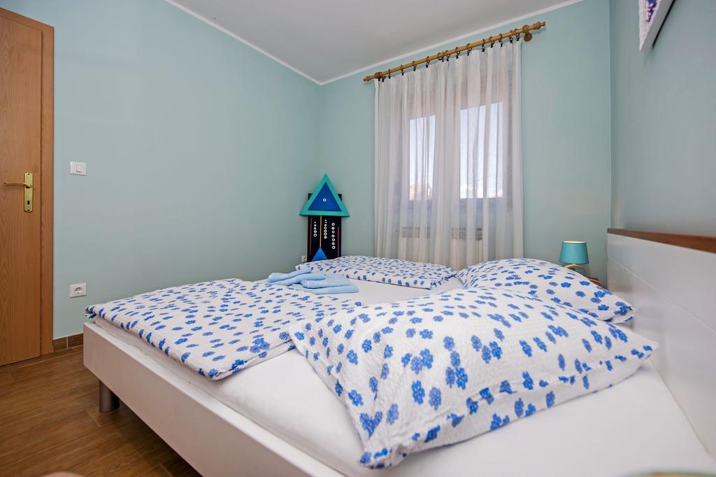 Apartments Karmen 로비니 외부 사진