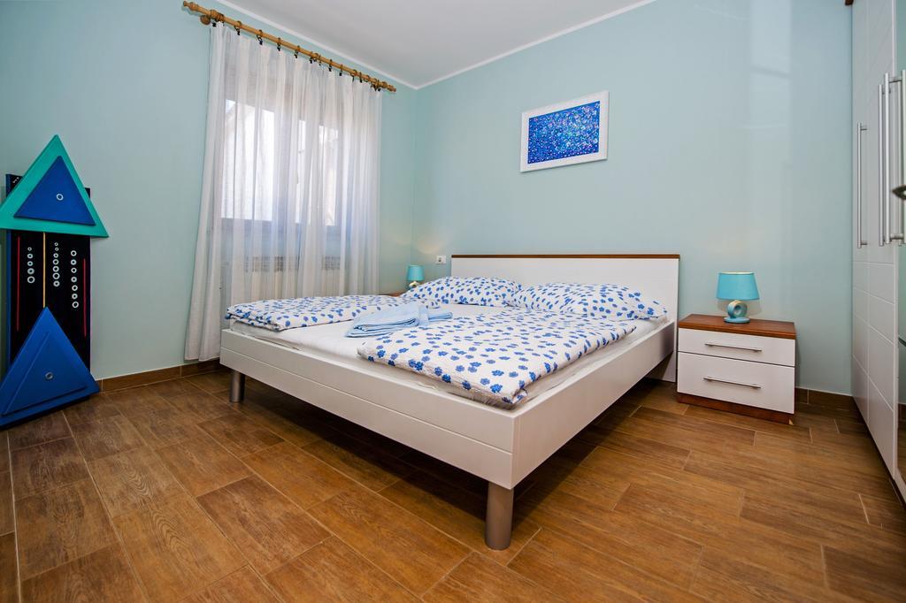 Apartments Karmen 로비니 외부 사진